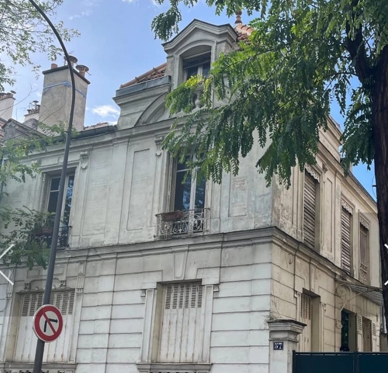 Maison du 57 boulevard de la Libération à Vincennes avant travaux : façade encrassée et enduit dégradé