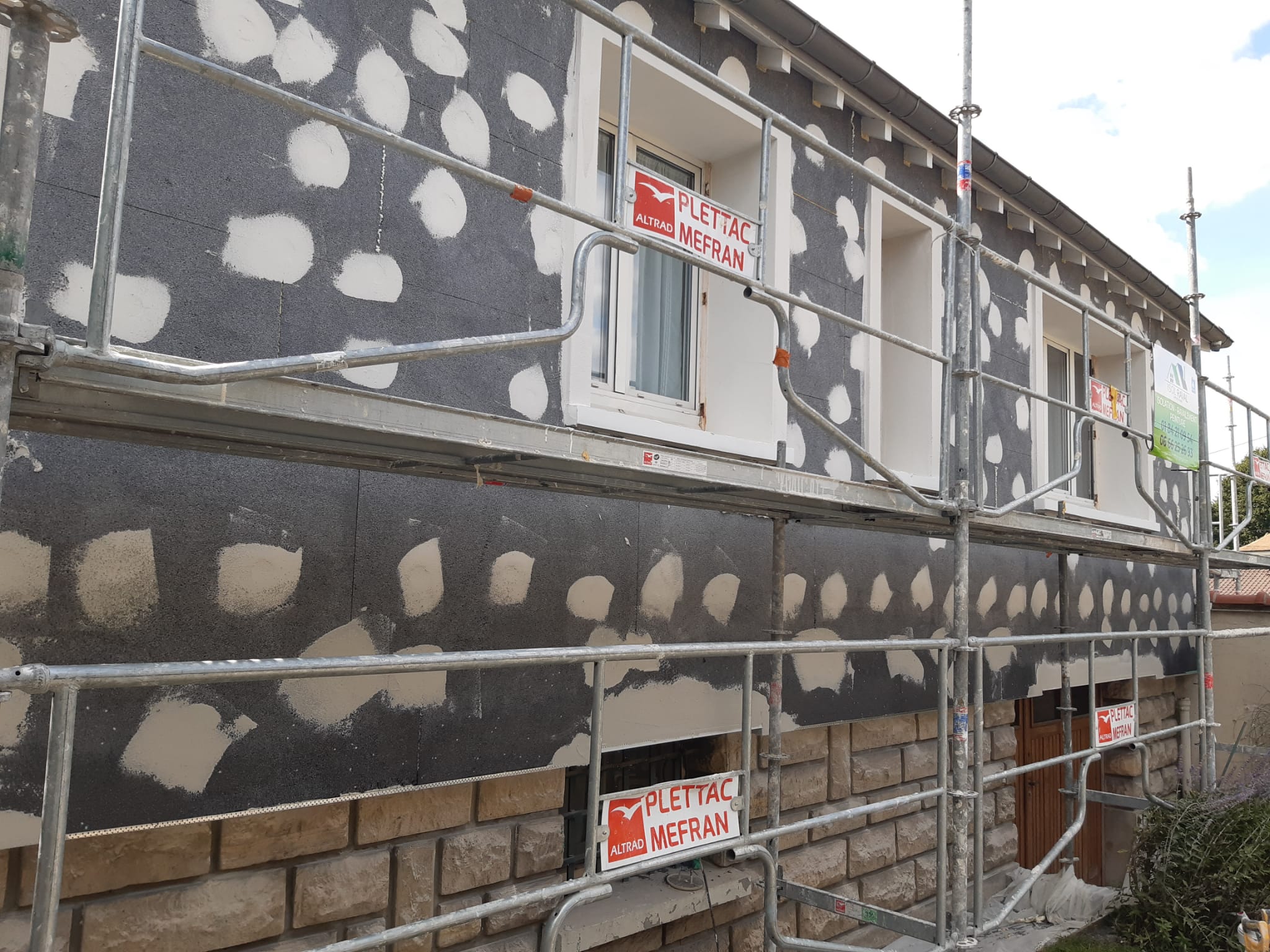 Isolation thermique par l'extérieur effectué par notre société RGE QUALIBAT